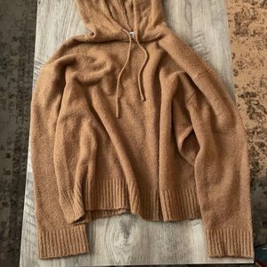 Cozy camel/rust hooded sweater 🧡
